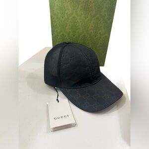 Gucci NWT nylon baseball hat with box, dustbag and ribbon